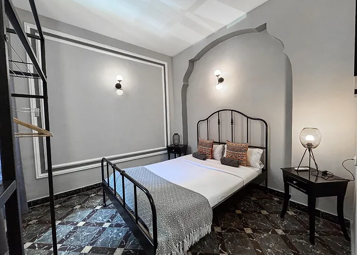 Hostel The Venue Boutique *